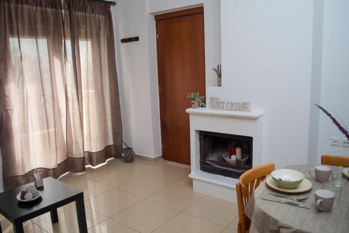 Апартаменты Sun Βy Τhe Sea 100M From The Beach Агия-Пелагия  Экстерьер фото