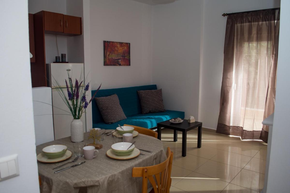Апартаменты Sun Βy Τhe Sea 100M From The Beach Агия-Пелагия  Экстерьер фото