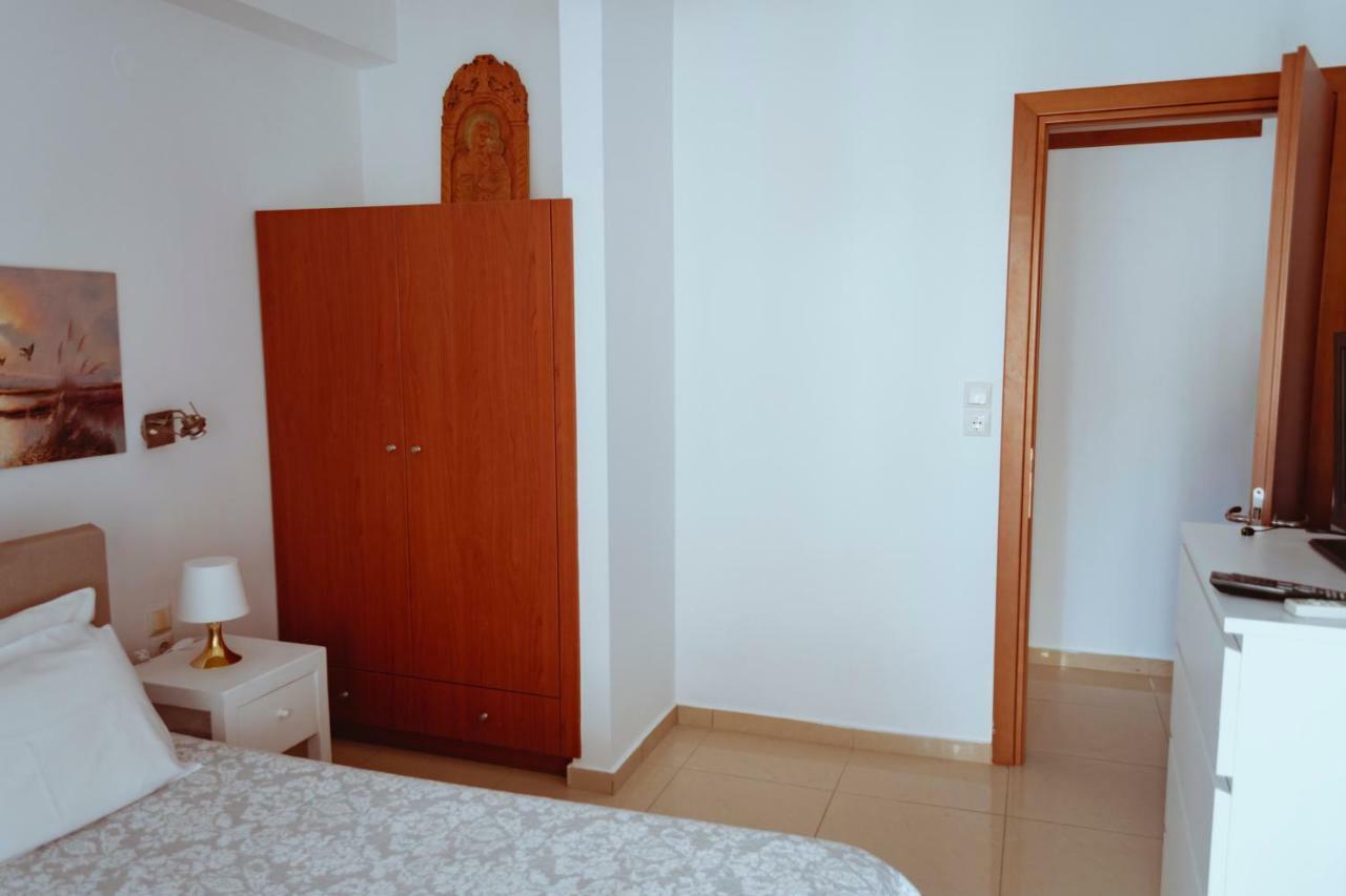 Апартаменты Sun Βy Τhe Sea 100M From The Beach Агия-Пелагия  Экстерьер фото