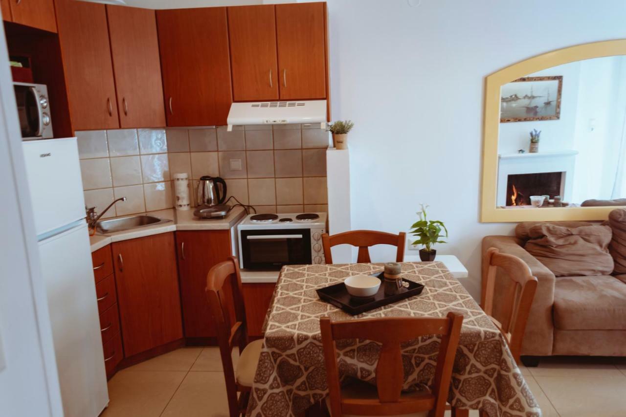 Апартаменты Sun Βy Τhe Sea 100M From The Beach Агия-Пелагия  Экстерьер фото