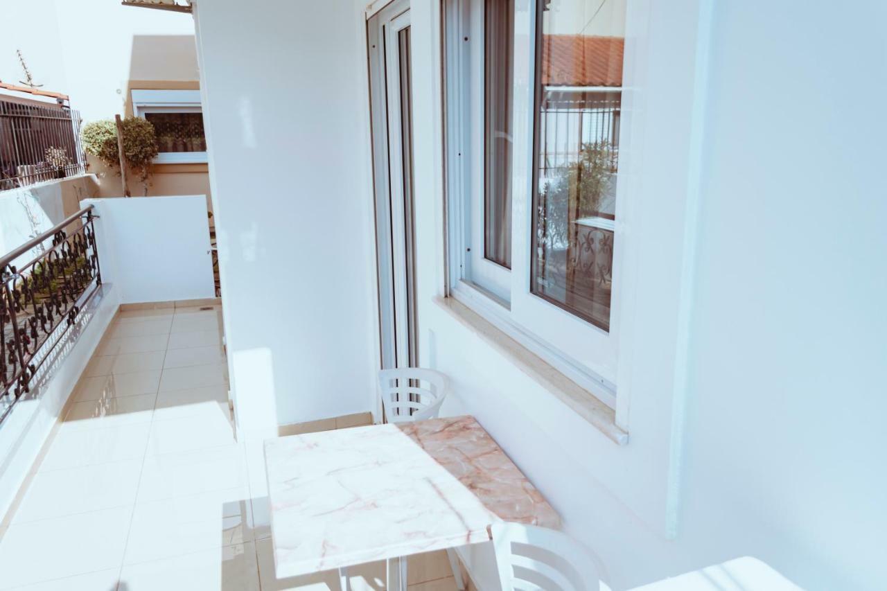 Апартаменты Sun Βy Τhe Sea 100M From The Beach Агия-Пелагия  Экстерьер фото
